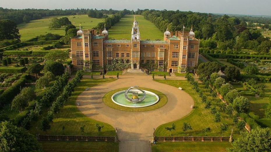 Hatfield House Old Palace, Hatfield House England, Hatfield House, Hatfield, United Kingdom