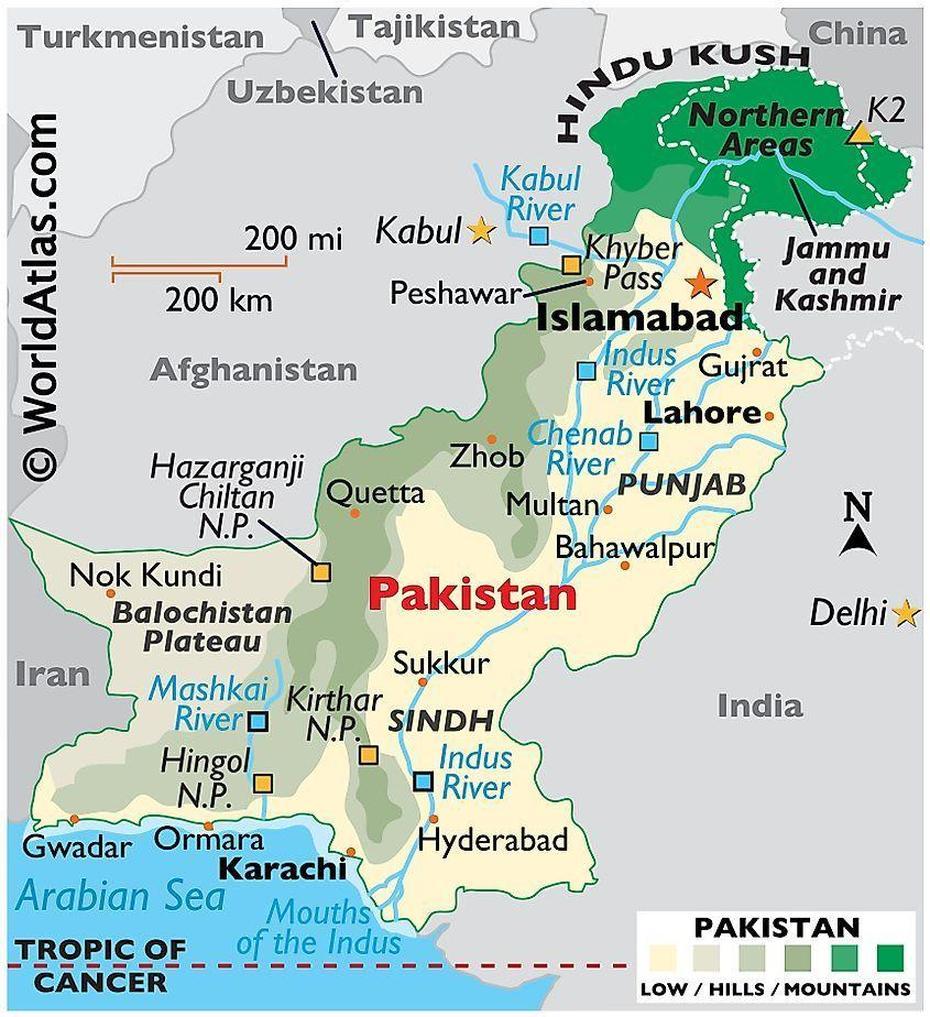 Pakistán Flag, Pakistan Area, Pakistan , Batgram, Pakistan